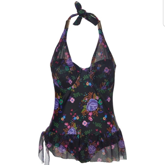 Marilyn Monroe Swimsuit - Picture 2 of 3